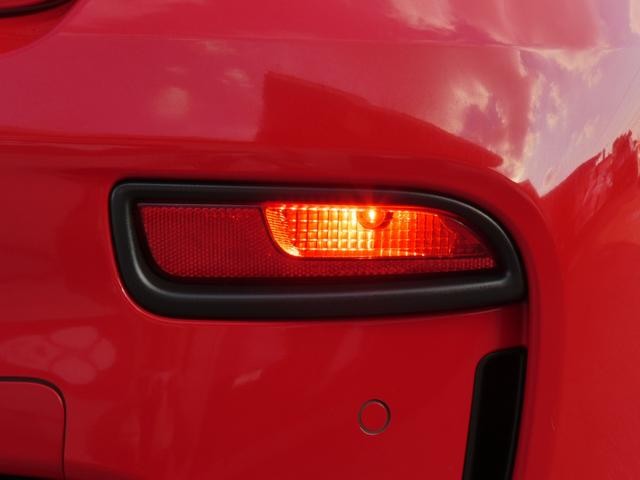 0404010A30260720W00216.jpg