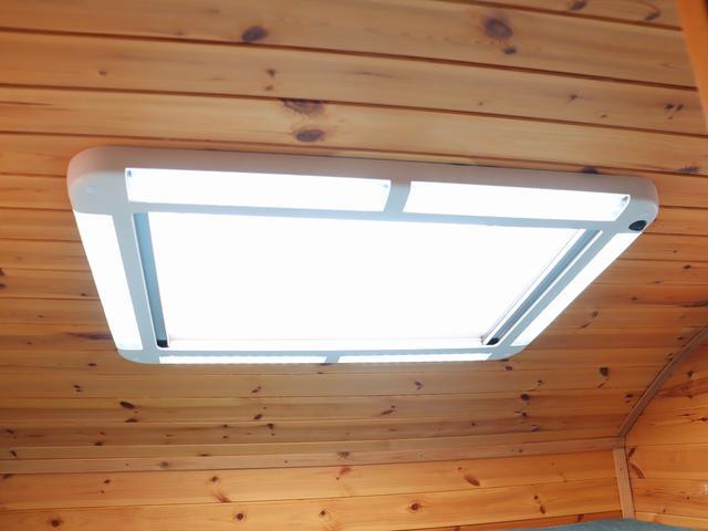 0602460A30260529W00106.jpg