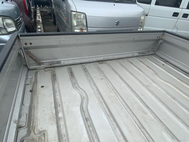 0700516A30260527W00215.jpg