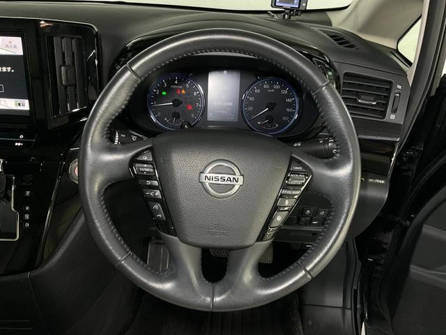 0504839A30260818W00313.jpg