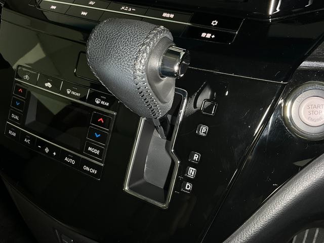 0504839A30260818W00318.jpg