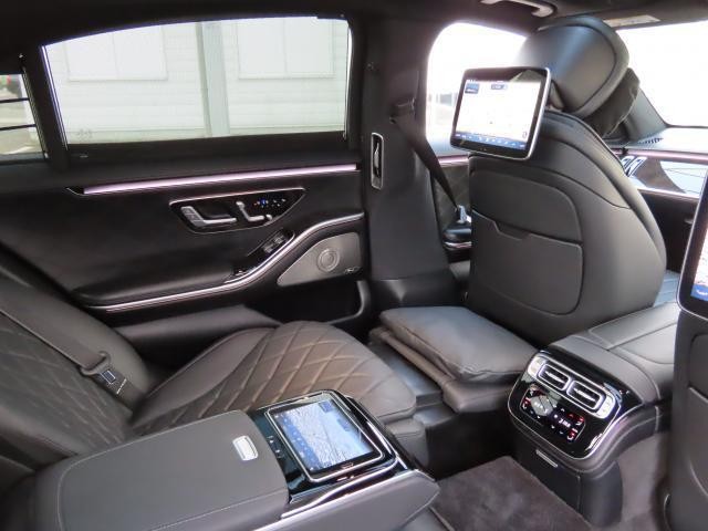 26105377_carP_l_11.jpg