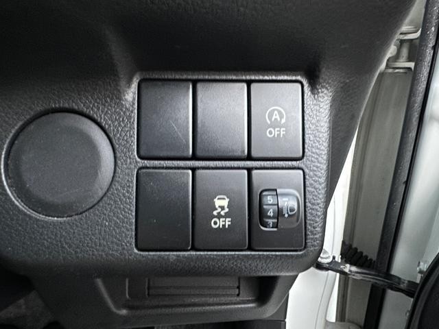 0404352A30260720W00106.jpg
