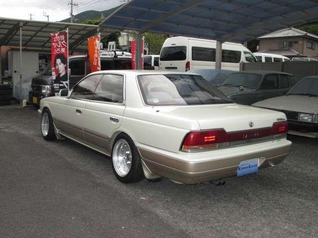 26065323_carP_l_10.jpg