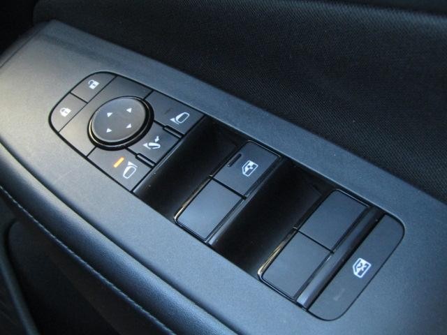 0506241A30261002W00510.jpg