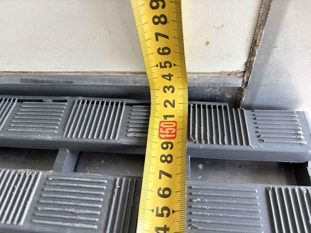 0125848A30260906W00116.jpg