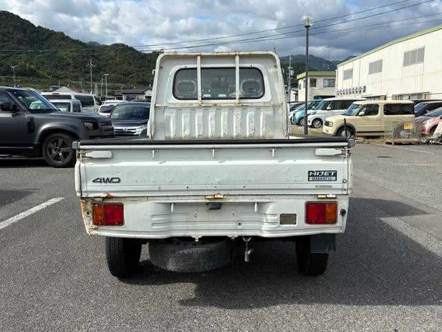 1002697A30260908W00210.jpg
