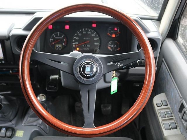 8a9e87abf0ddf79f1753de8d9880f15e.jpg