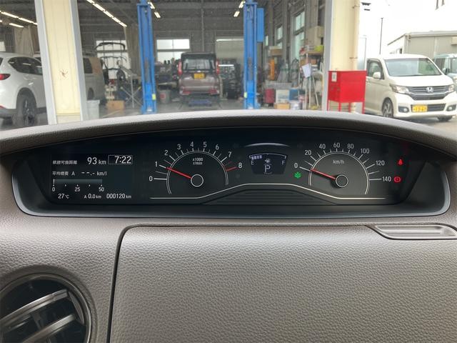0403501A30260908W00203.jpg