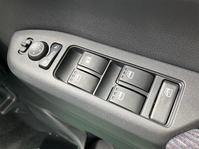 0403501A30260908W00813.jpg