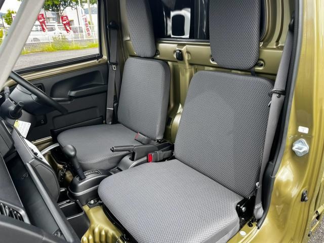 26578666_carP_l_6.jpg