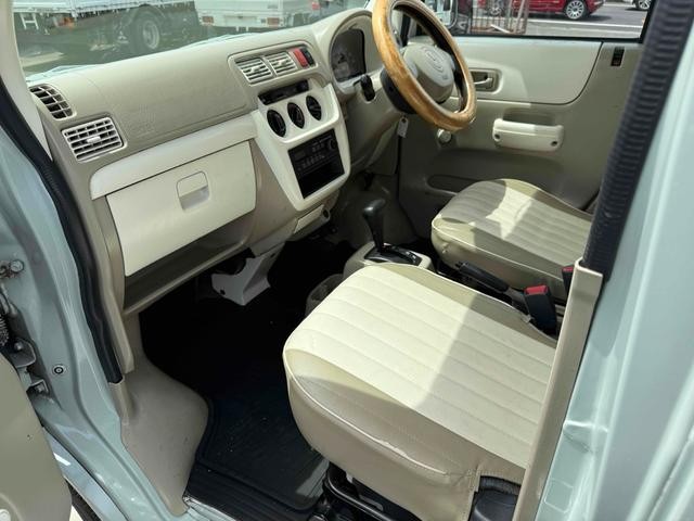 0404421A30260428W00218.jpg
