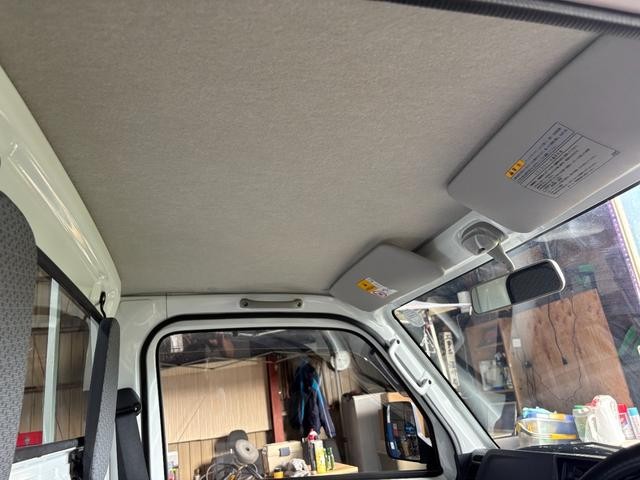 0310205A30260722W00117.jpg
