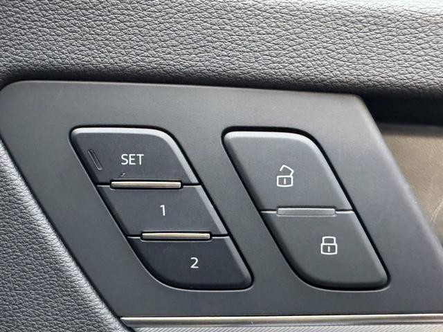 0704881A30261028W00408.jpg