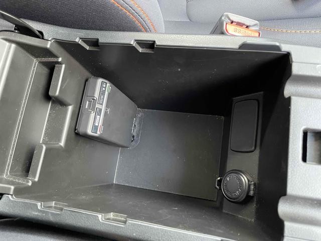 0900143A30261016W00114.jpg
