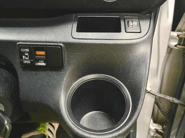 0500411A30261003W00117.jpg