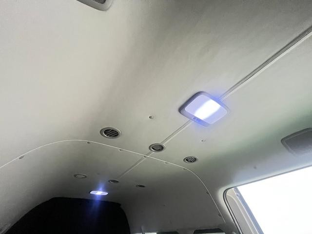 0805011A30261024W00119.jpg