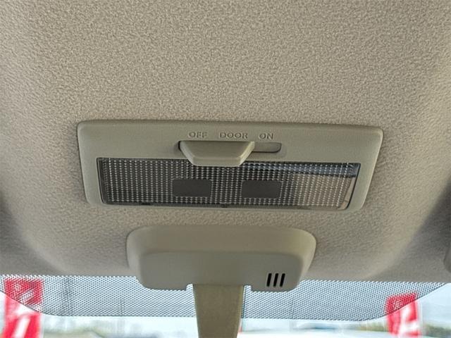 0561037A30260419W00314.jpg