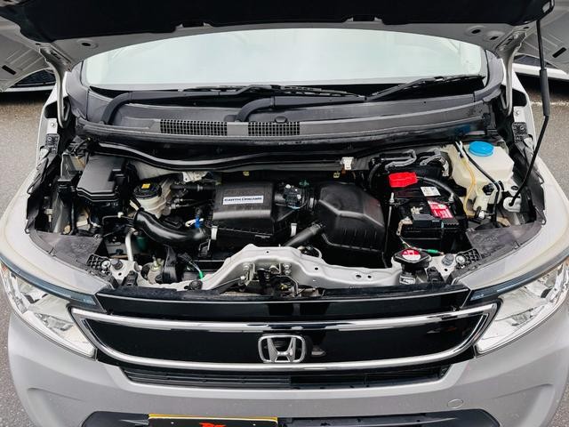 0561441A30261025W00114.jpg