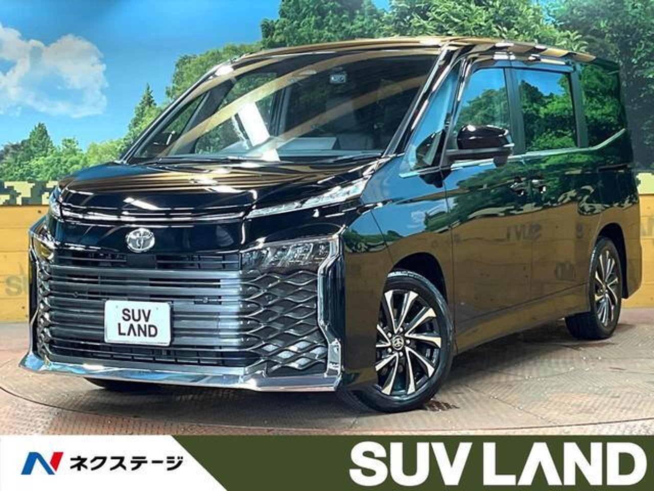 2023 Toyota Voxy, photo 1 of 1