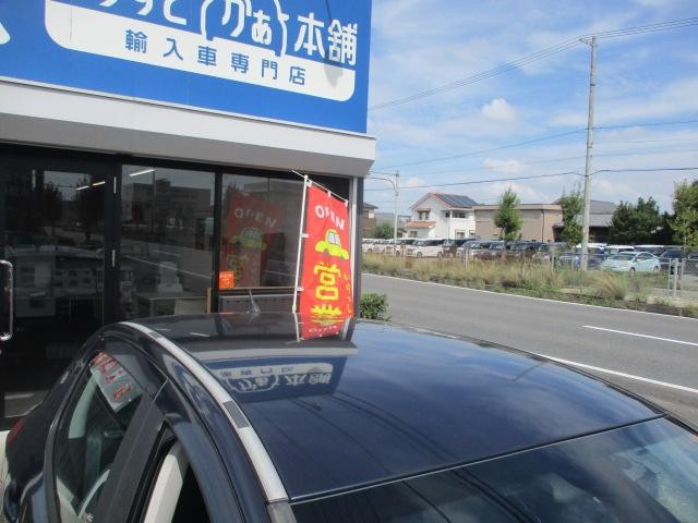 0208699A30260918W00217.jpg
