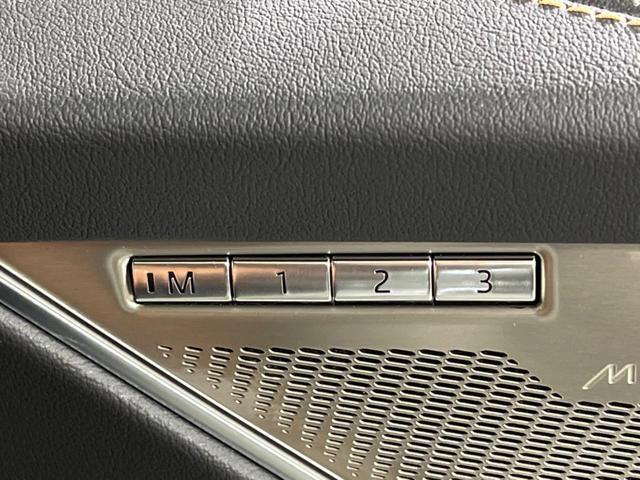 24562419_carP_l_6.jpg