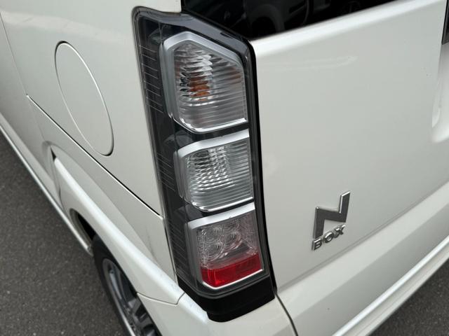 0903990A30260602W00207.jpg