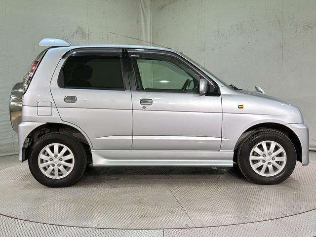 26058743_carP_l_7.jpg