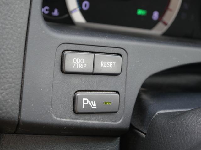 0303693A30260503W00213.jpg