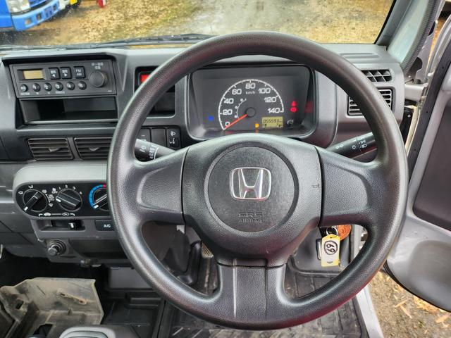 0804442A30260430W00215.jpg