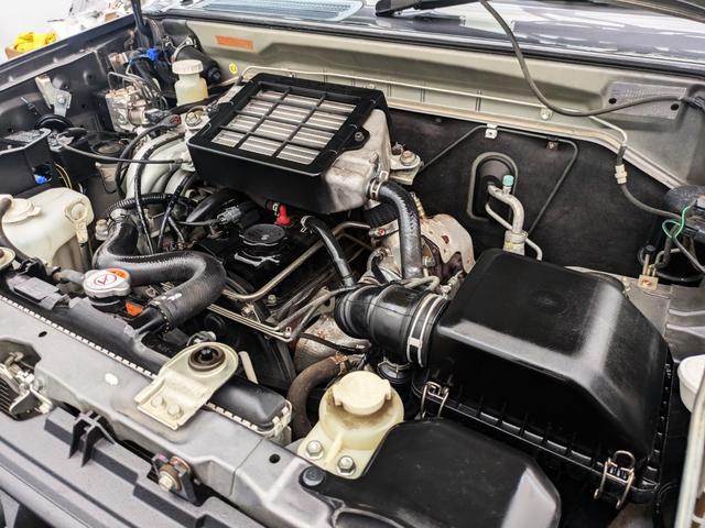 0704850A30260517W00118.jpg
