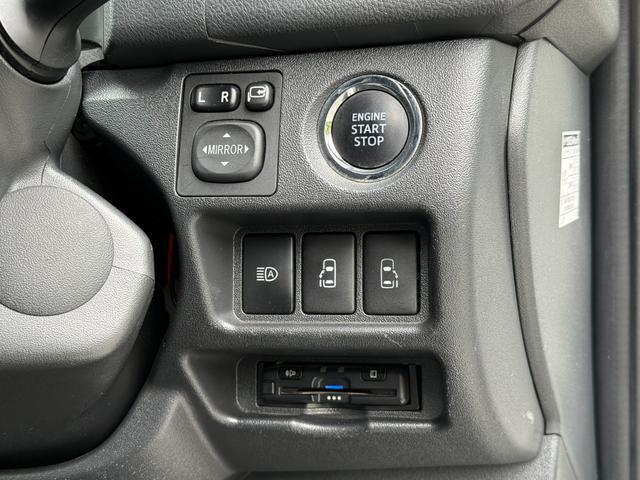 0704238A30260610W00104.jpg