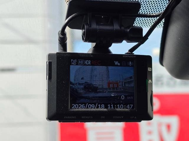 0209521A30260918W00107.jpg