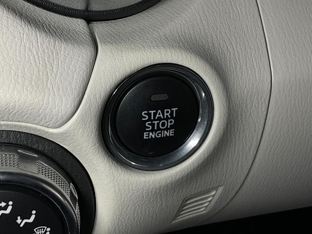 0504839A30261013W00317.jpg