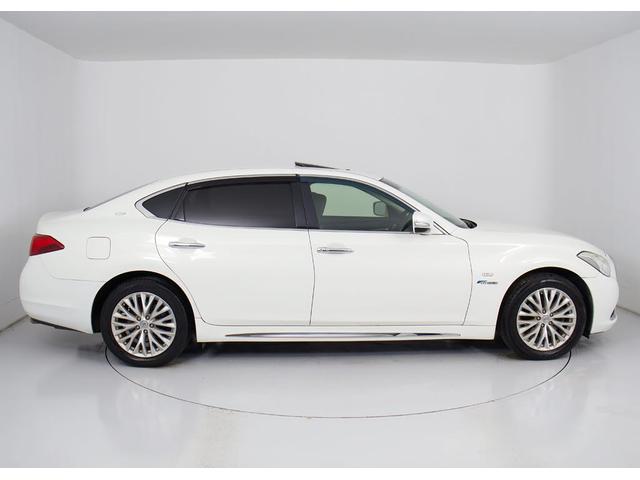 0560700A30260525W00118.jpg