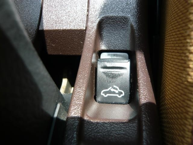 0500692A30260720W00119.jpg