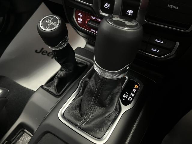 24707452_carP_l_7.jpg