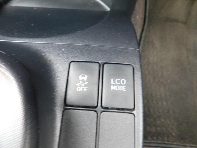 0203258A30260905W00112.jpg