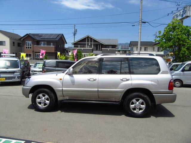 1200471A30260516W00108.jpg