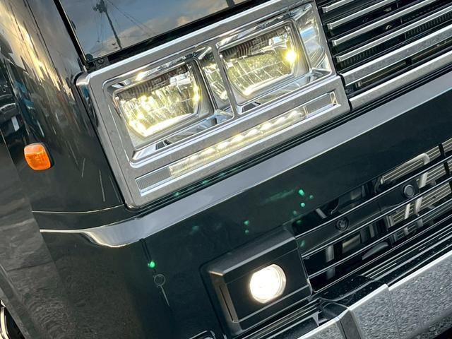 0910337A30251217W00112.jpg