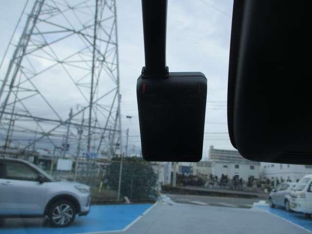 27097060_carP_l_11.jpg