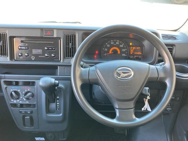 0530243A30260213W00204.jpg