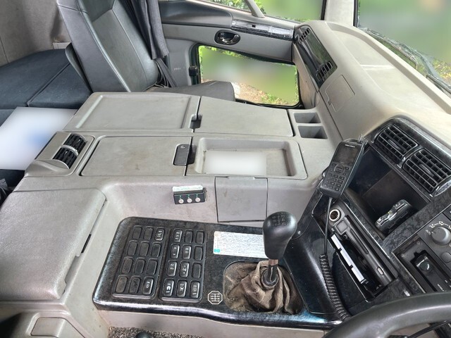 99080_27.jpg