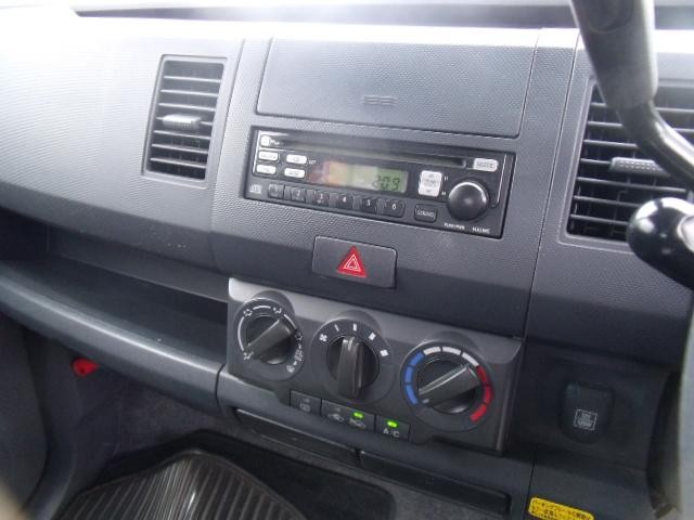 0504216A30260907W00319.jpg