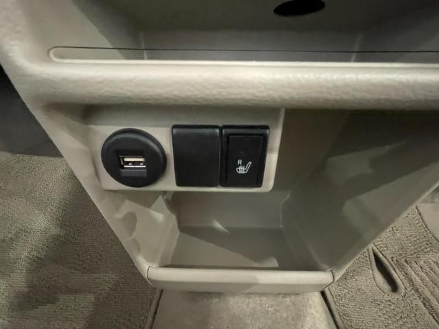 1000414A30260501W00114.jpg