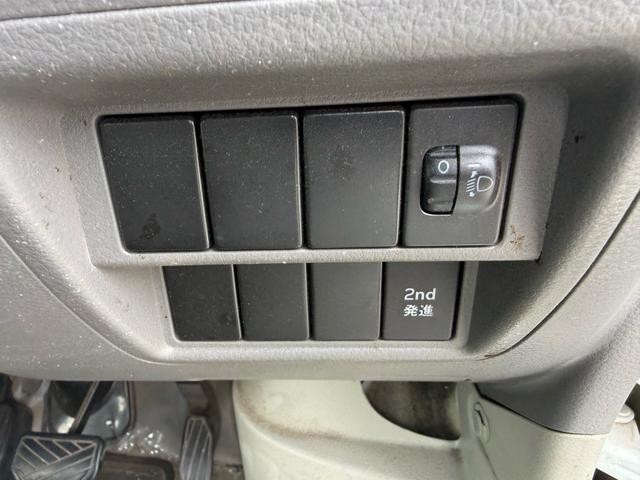 0510783A30260827W00311.jpg