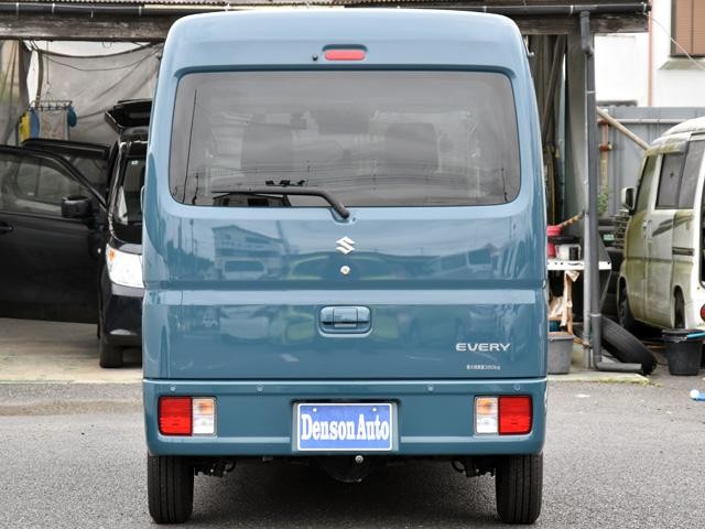 0504219A30260906W00116.jpg