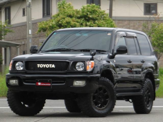 0520007A30260605W00101.jpg