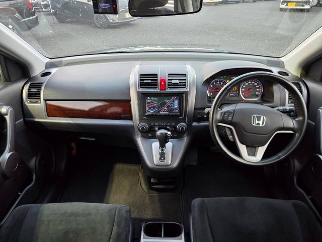 0504129A30261014W00215.jpg