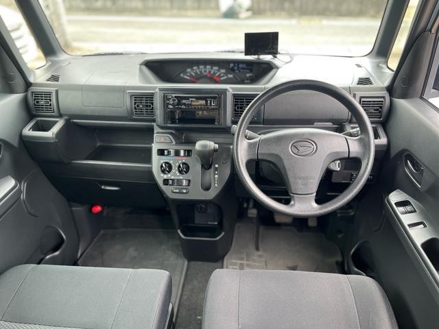 0208421A30260730W00103.jpg